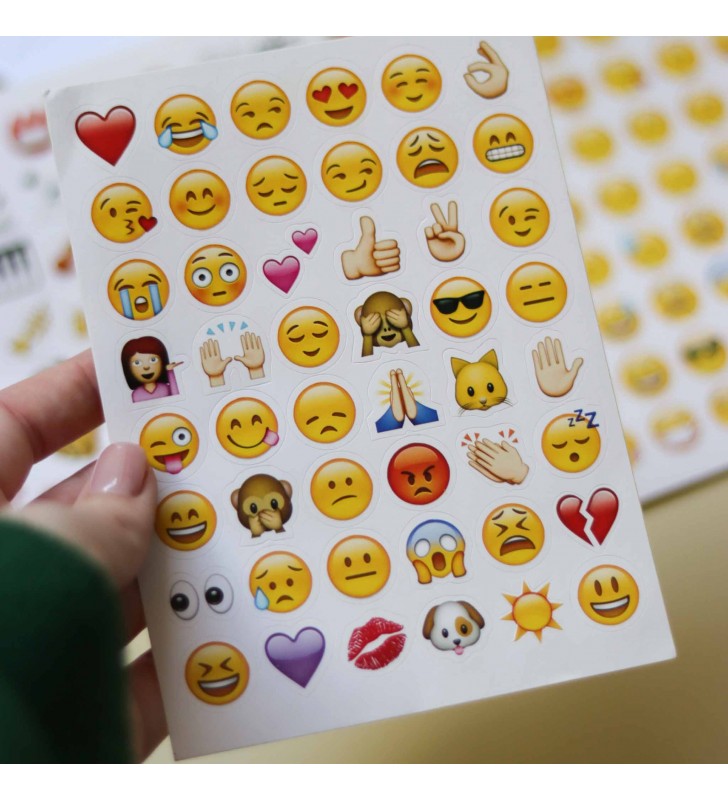 Набор наклеек "EmojiStickers"